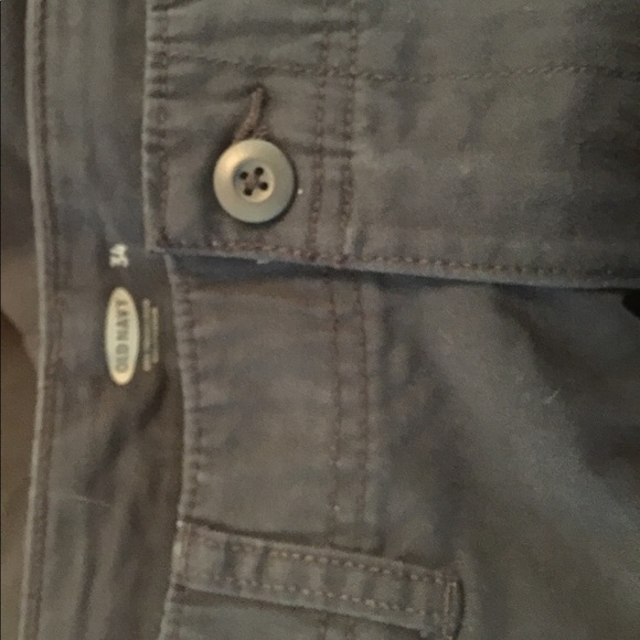 Old Navy Shirt and Shorts Set Size Large & W34 - Picture 6 of 6